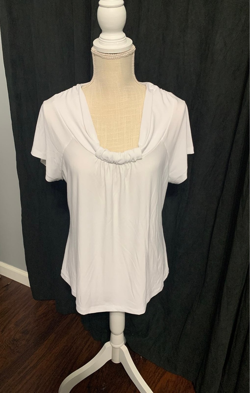 R.Q.T. Top. Size L